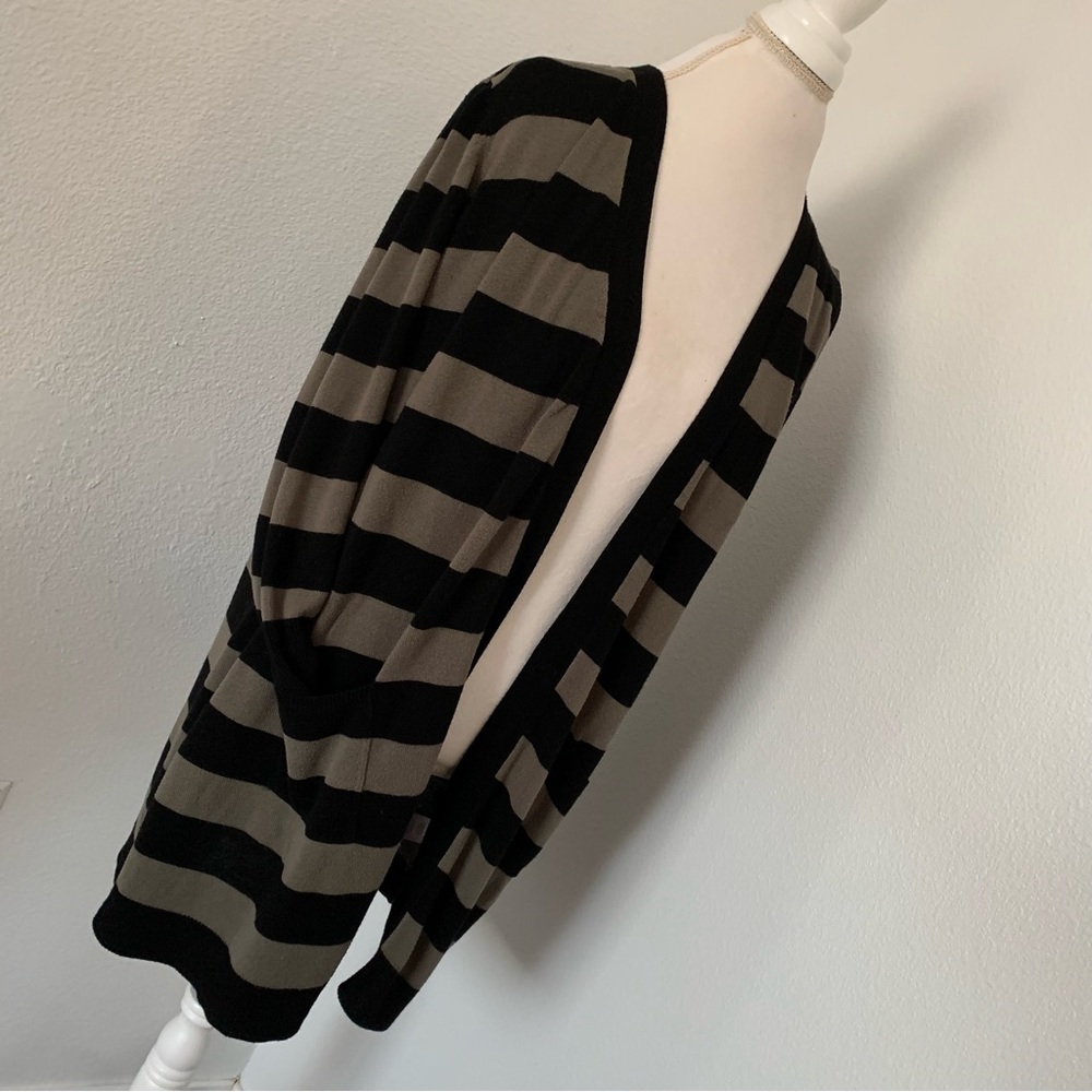 Joseph A Long Pocket Cardigan Green / Black Stripe